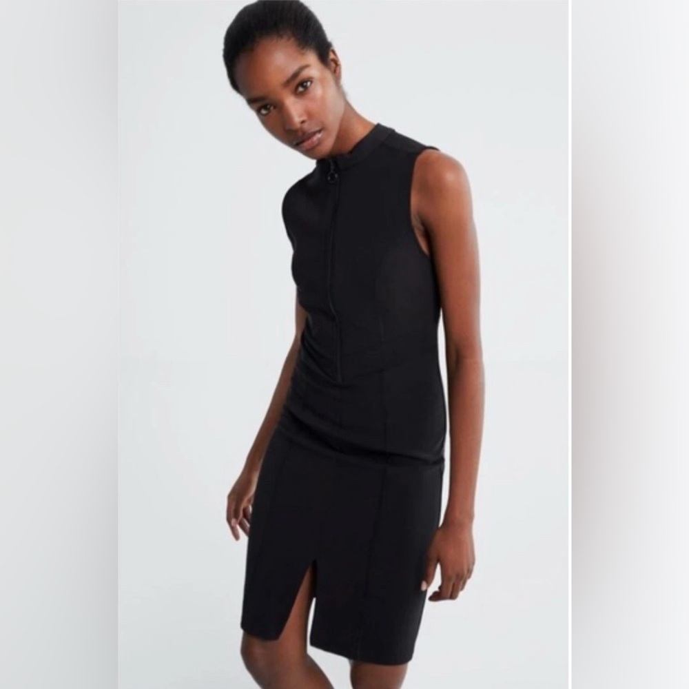 Zara Zip-Front Dress Black Solid
Sleeveless Sheath Front Slit Stretch
Size M - Picture 2 of 15